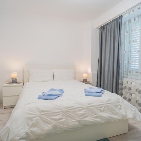 Luxury 2Br On Decebal Avenue Apartment Bukares Bagian luar foto