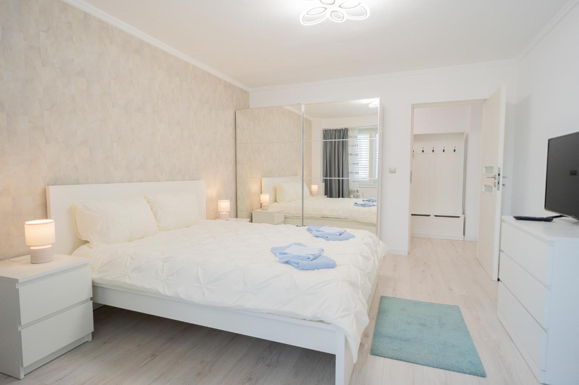 Luxury 2Br On Decebal Avenue Apartment Bukares Bagian luar foto