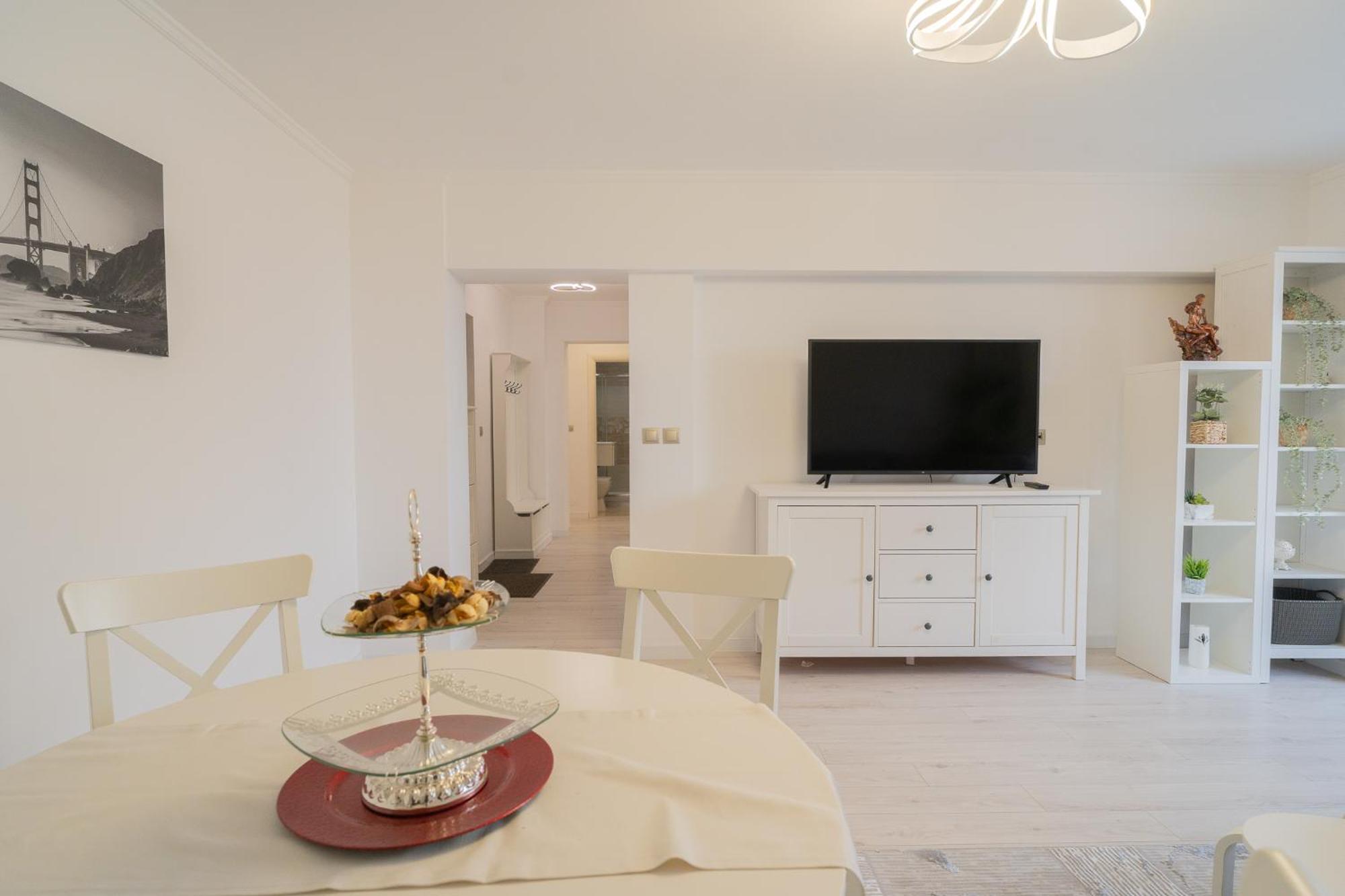 Luxury 2Br On Decebal Avenue Apartment Bukares Bagian luar foto