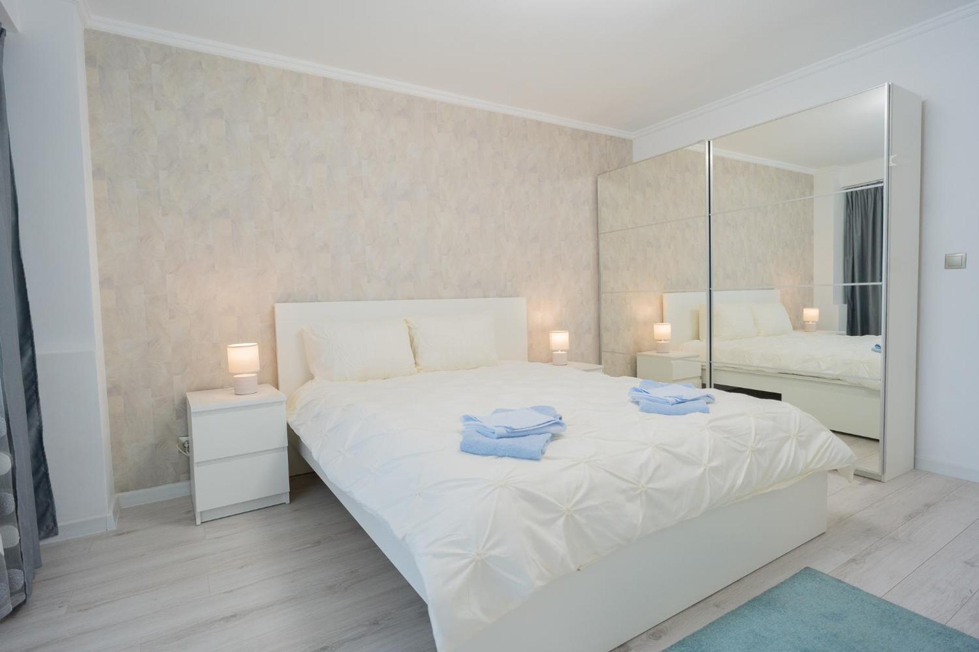 Luxury 2Br On Decebal Avenue Apartment Bukares Bagian luar foto